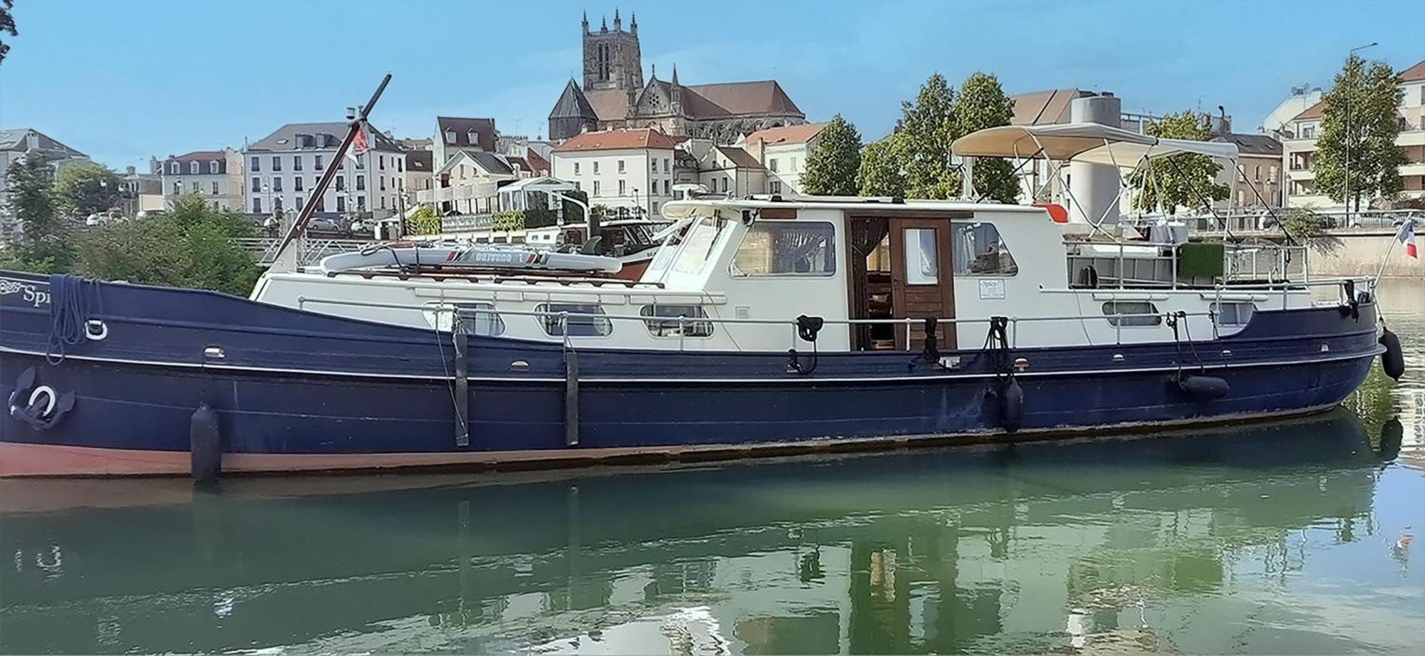 Spicy - Sejour Insolite Sur La Marne Meaux Exterior photo